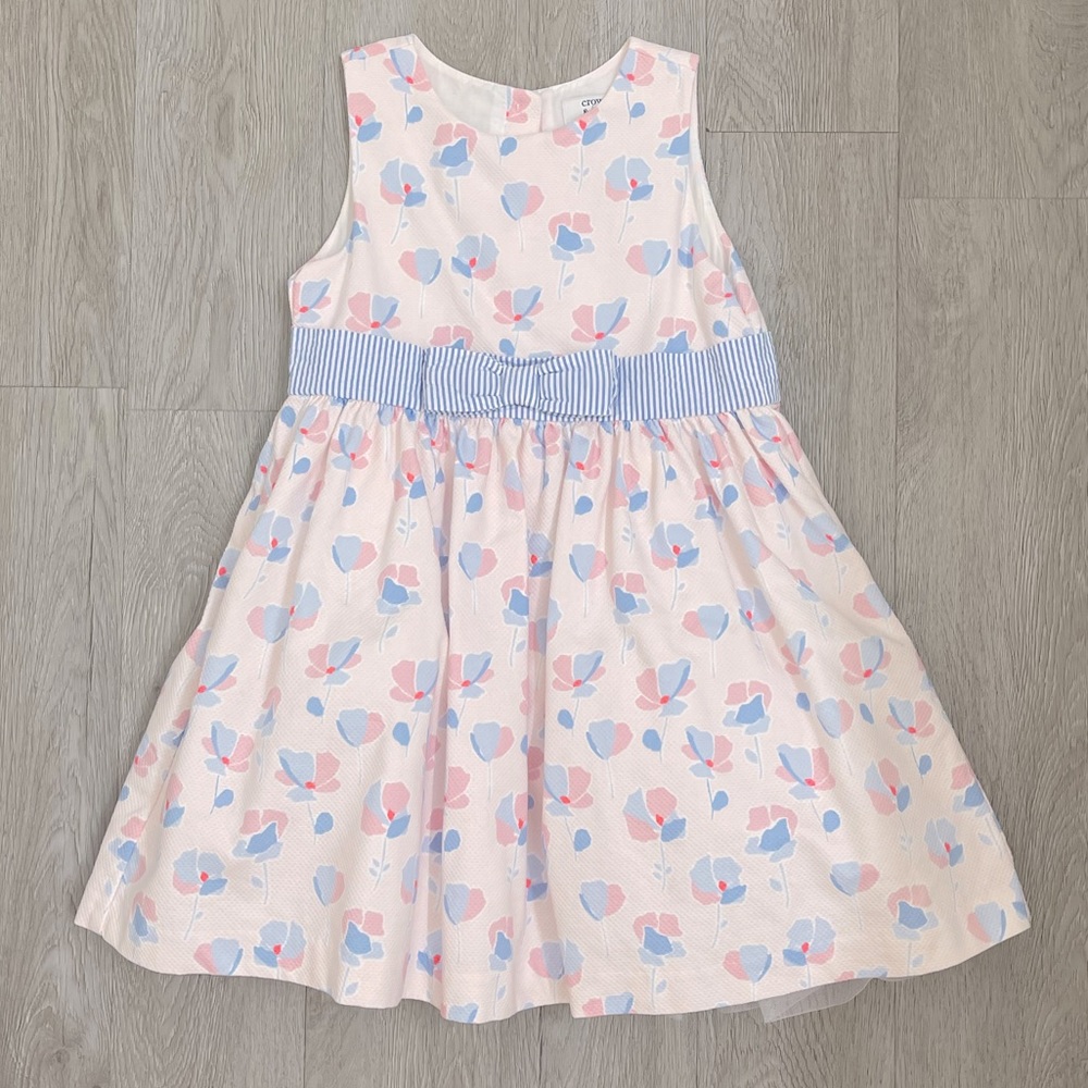 Adorable floral Crown & Ivy dress Size 6